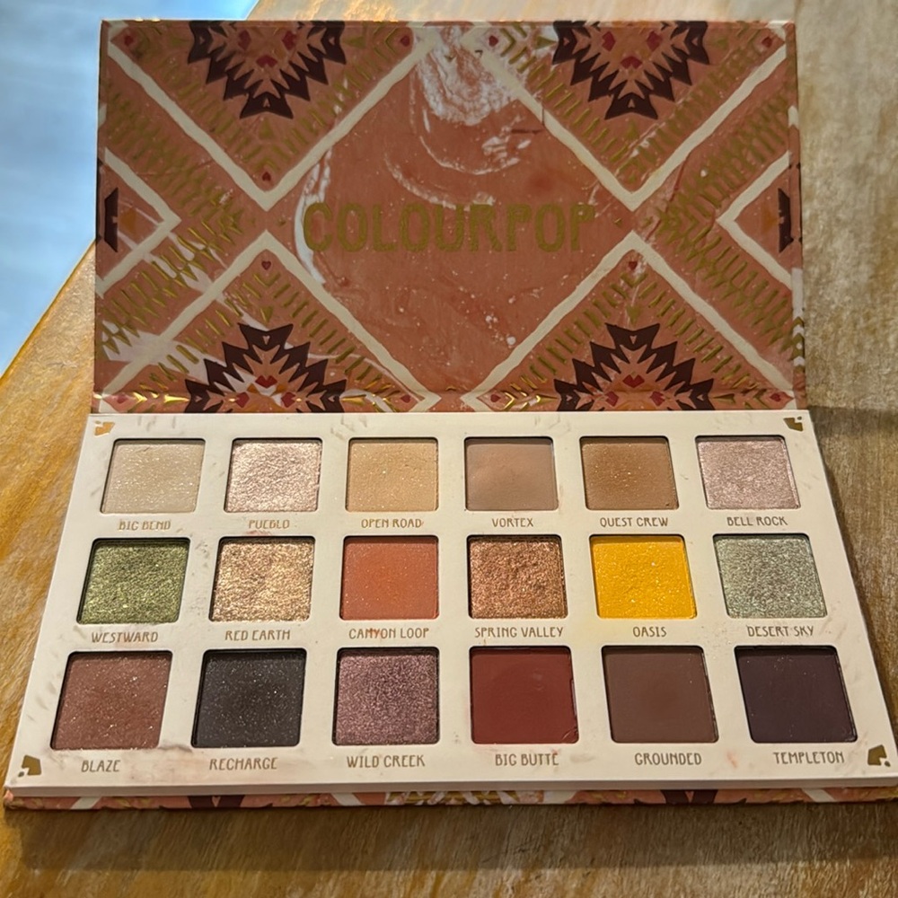 Sandstone palette by colourpop ✨